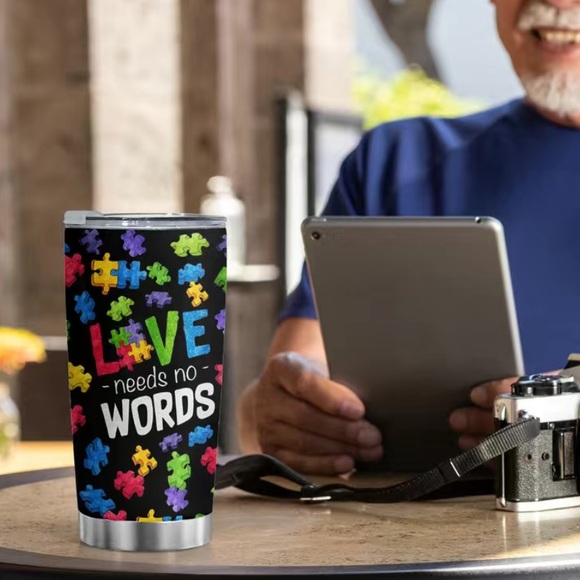 NEW Love Needs No Words 20 Oz Mug - Picture 2 of 4